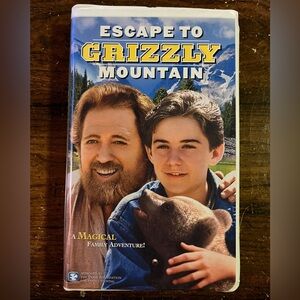 Escape to Grizzly Mountain - Magical Family Adventure